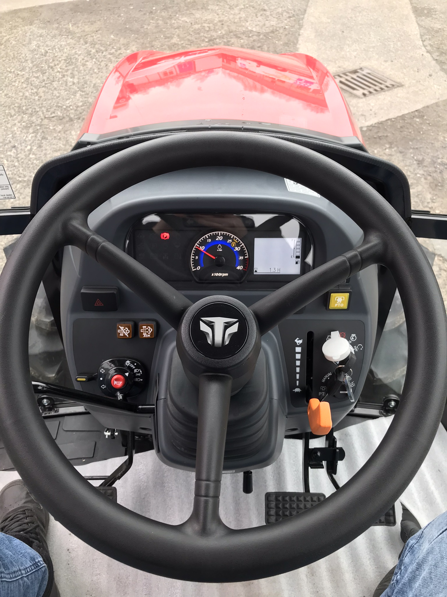 TRAKTOR TYM T355 (34 hp) a TYM T395 (37 hp) - Obrázek 11